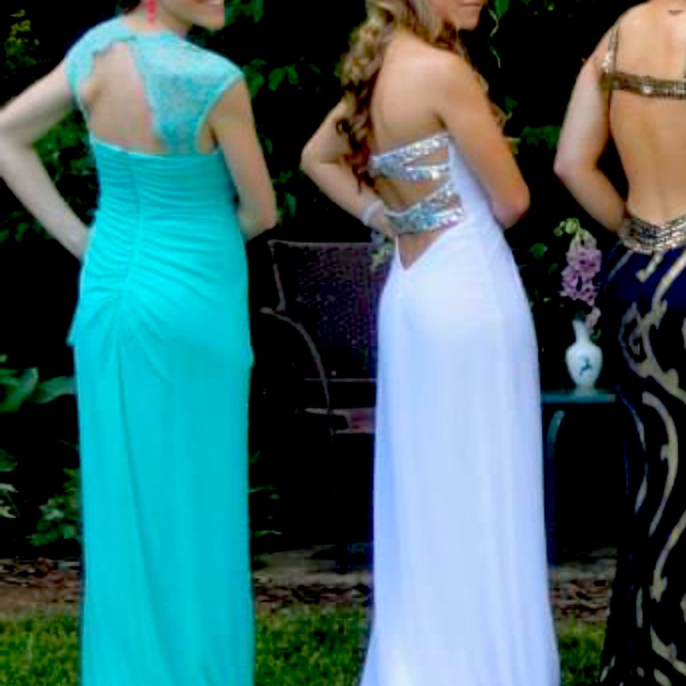 XSCAPE Keyhole Prom Dress - Picture 3 of 9